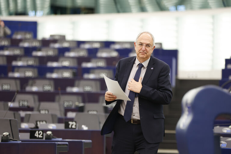 EP Plenary session - EU action on treating and preventing diseases such as cancer, cardiovascular neurological diseases and measles