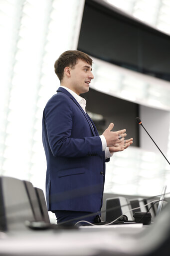 Photo 4: EP Plenary session - EU action on treating and preventing diseases such as cancer, cardiovascular neurological diseases and measles