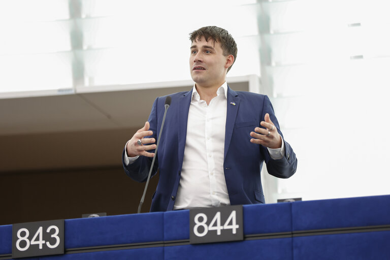 Photo 1: EP Plenary session - EU action on treating and preventing diseases such as cancer, cardiovascular neurological diseases and measles