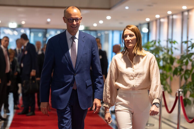 Photo 6: Roberta METSOLA, EP President meets Friedrich MERZ, German Chancellor