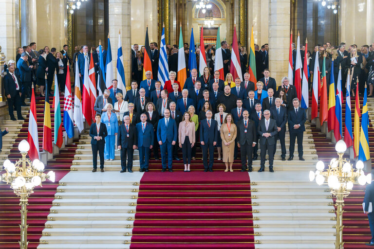 Photo 9 : European Speakers Conference in Budapest (Hungary) - Attendance of Roberta METSOLA, EP President at the Opening Session titled ‘Challenges Facing Europe’