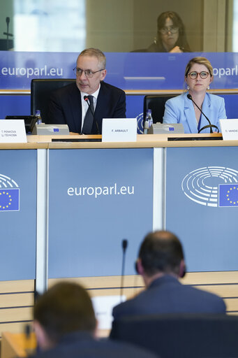 Foto 11: ITRE Committee Meeting