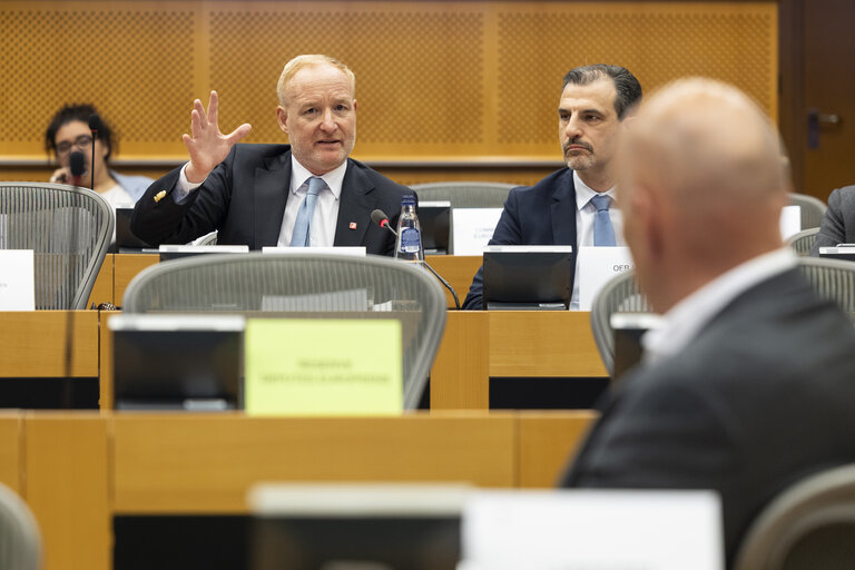 Foto 21: JURI - Exchange of views with the President of the European Patent Office, António Campinos