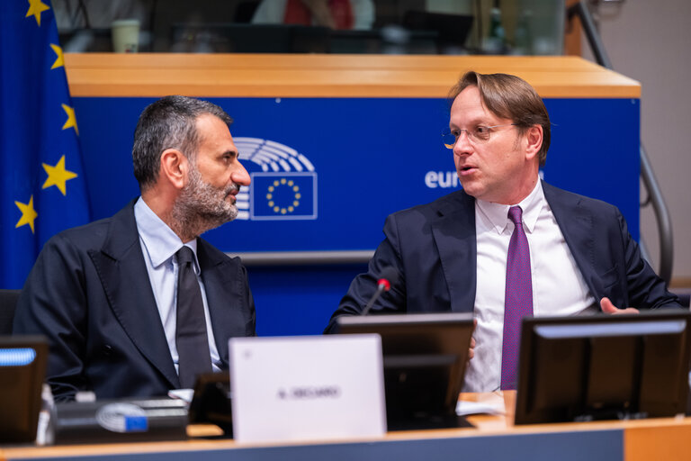 ENVI - Exchange of views with Olivér Várhelyi, Commissioner for Health and Animal Welfare, as part of the structured dialogue
