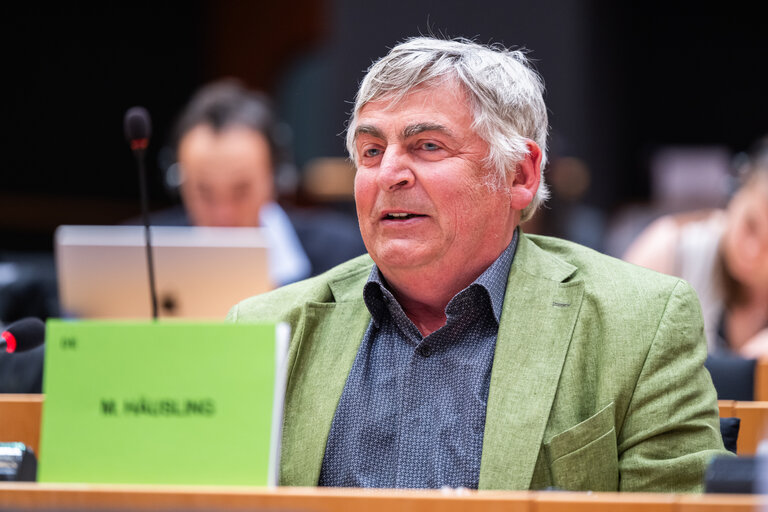 ENVI - Exchange of views with Olivér Várhelyi, Commissioner for Health and Animal Welfare, as part of the structured dialogue