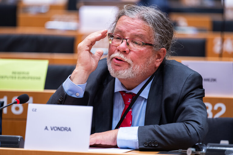ENVI - Exchange of views with Olivér Várhelyi, Commissioner for Health and Animal Welfare, as part of the structured dialogue