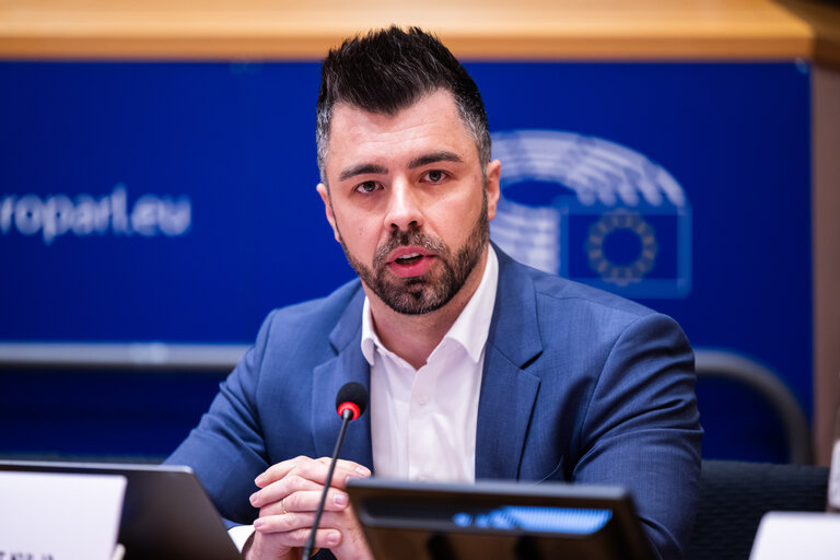 Fotogrāfija 18: ENVI - Exchange of views with Olivér Várhelyi, Commissioner for Health and Animal Welfare, as part of the structured dialogue