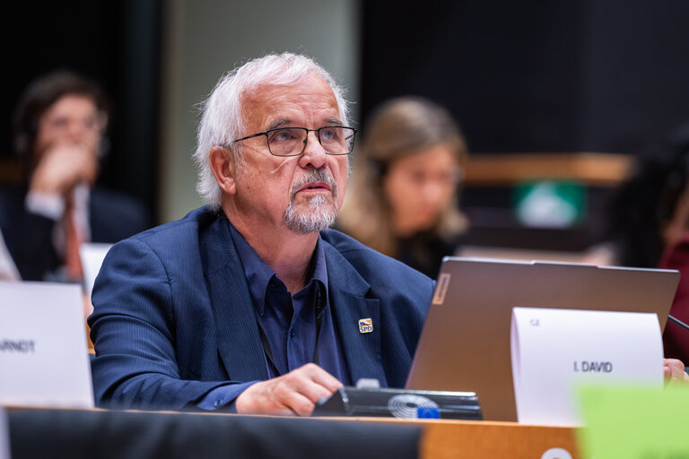 ENVI - Exchange of views with Olivér Várhelyi, Commissioner for Health and Animal Welfare, as part of the structured dialogue
