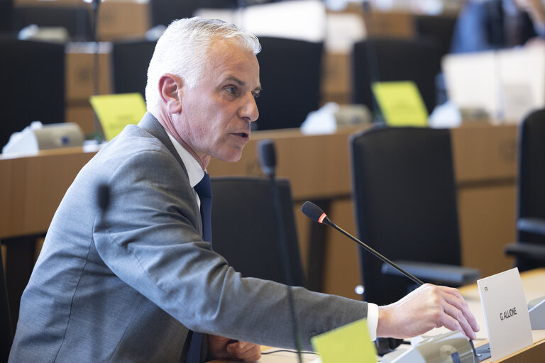 EMPL - Public hearing on ' Volunteers in emergency services and their legal challenges: cases of cross-border firefighters '