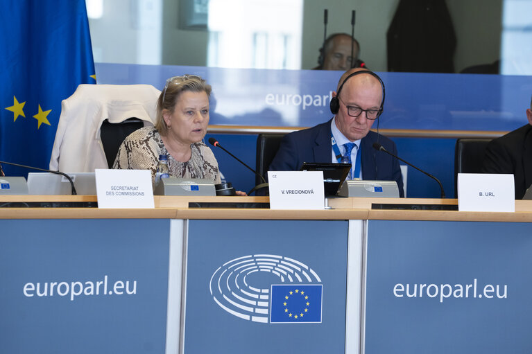 AGRI - Exchange of views with the European Food Safety Authority on insights on key topics impacting EU agriculture