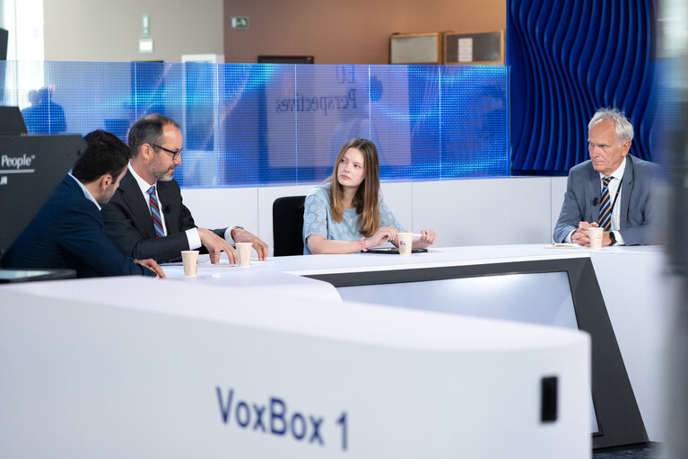 Foto 5: podcast recording with MEP Jan FARSKY