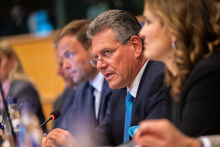 Fotagrafa 15: AFCO Committee meeting - Exchange of views in the frame of the Structured Dialogue with Mr. Maroš Šefčovič, the European Commissioner for Trade and Economic Security; Interinstitutional Relations and Transparency