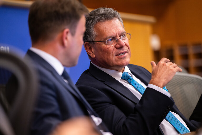 Fotagrafa 23: AFCO Committee meeting - Exchange of views in the frame of the Structured Dialogue with Mr. Maroš Šefčovič, the European Commissioner for Trade and Economic Security; Interinstitutional Relations and Transparency