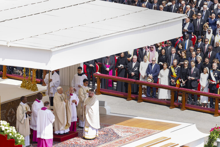 Valokuva 6: Inauguration mass of the new Pope LEO XIV