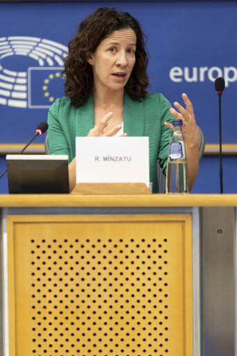 Φωτογραφία 17: FEMM - Advancing towards a care society: addressing the gender care gap