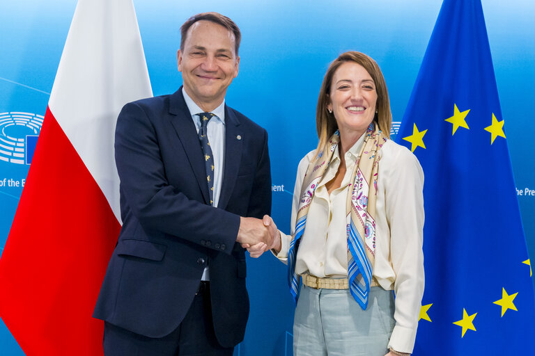 Roberta METSOLA, EP President meets with Radosław SIKORSKI, Minister of Foreign Affairs of Poland