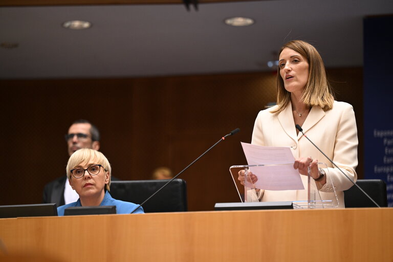 Billede 18: EP Mini-Plenary Session - Formal sitting - Address by Nataša PIRC MUSAR, President of the Republic of Slovenia