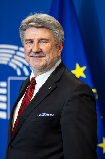 Suriet 5: Bogdan RZONCA in the EP Brussels