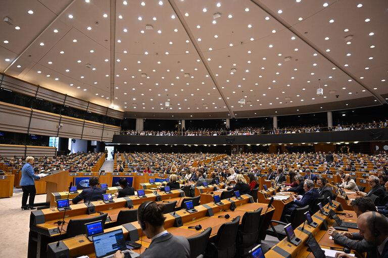 Billede 11: EP Mini-Plenary Session - Formal sitting - Address by Nataša PIRC MUSAR, President of the Republic of Slovenia