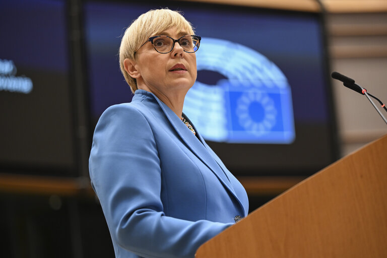 Billede 14: EP Mini-Plenary Session - Formal sitting - Address by Nataša PIRC MUSAR, President of the Republic of Slovenia