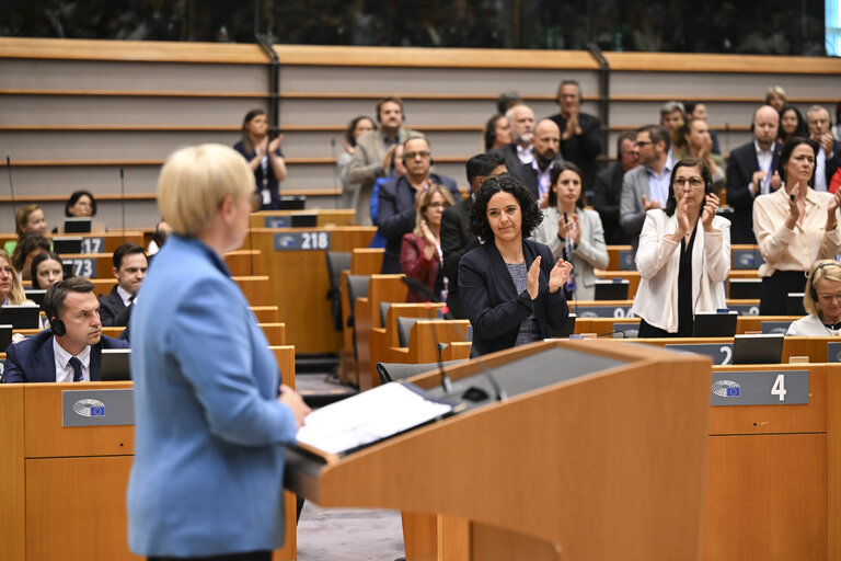 Billede 5: EP Mini-Plenary Session - Formal sitting - Address by Nataša PIRC MUSAR, President of the Republic of Slovenia