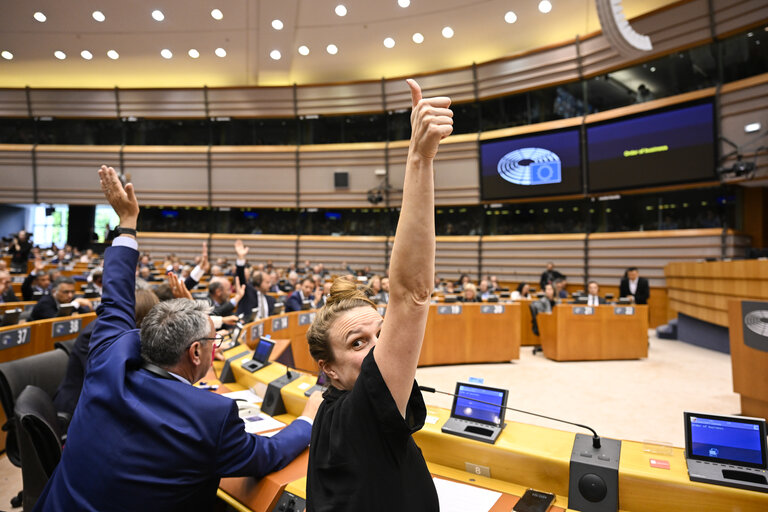 EP Mini-Plenary Session - Resumption of session and order of business