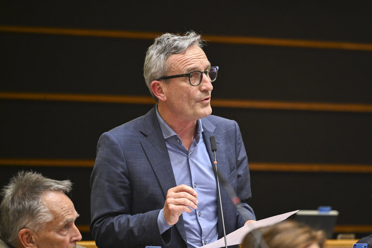 Foto 20: EP Mini-Plenary Session - Resumption of session and order of business