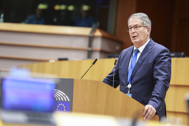Valokuva 20: EP Mini-Plenary Session - The EU's response to the Israeli government's plan to seize the Gaza Strip, ensuring effective humanitarian support and the liberation of hostages