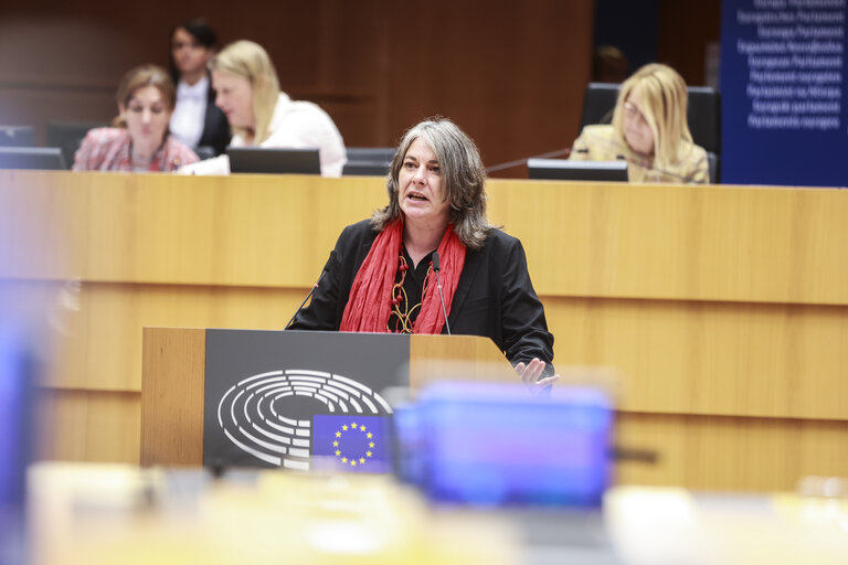 Valokuva 15: EP Mini-Plenary Session - The EU's response to the Israeli government's plan to seize the Gaza Strip, ensuring effective humanitarian support and the liberation of hostages