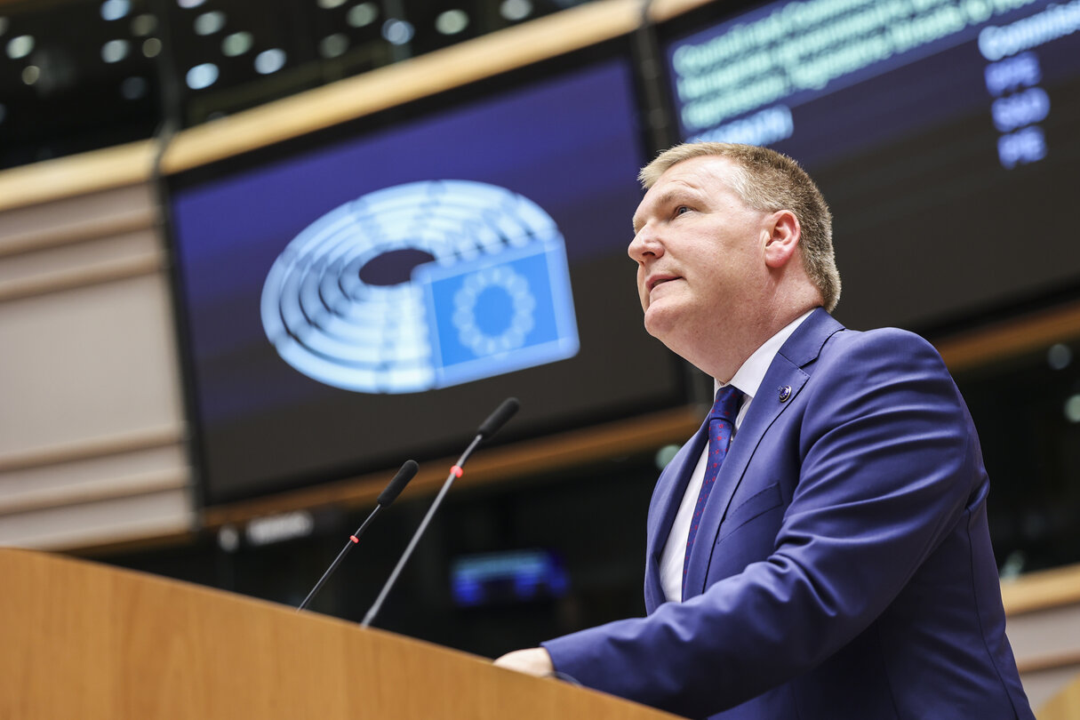 EP Mini-Plenary Session - The Hungarian government's drift to Russia-style repression: legislative threats to freedom of expression and democratic participation