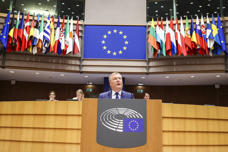 Foto 45: EP Mini-Plenary Session - The Hungarian government's drift to Russia-style repression: legislative threats to freedom of expression and democratic participation
