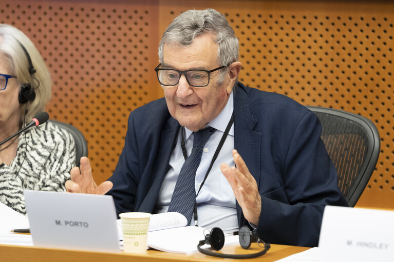 Valokuva 4: European Parliament Former Members Association - New Management Committee meeting