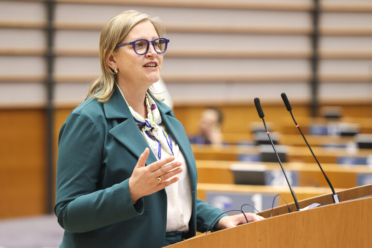 Foto 33: EP Mini-Plenary Session - Amending the EU Regulation 2023/965 as regards simplifying and strengthening the Carbon Border Adjustment Mechanism