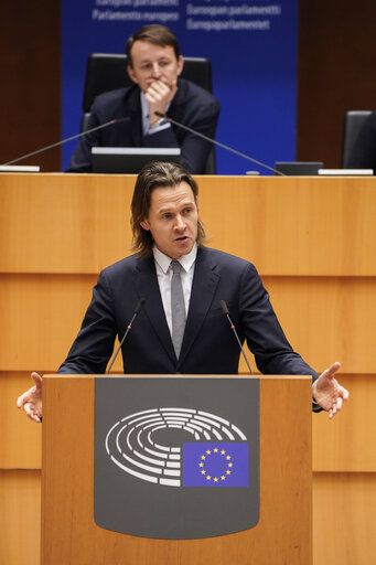 Foto 41: EP Mini-Plenary Session - Russian energy phase out, Nord Stream and the EU's energy-sovereignty