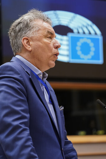 EP Mini-Plenary Session - Russian energy phase out, Nord Stream and the EU's energy-sovereignty