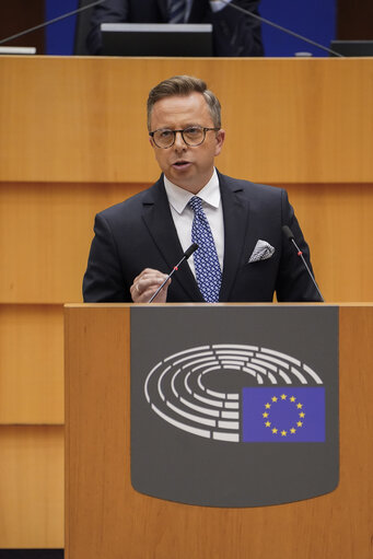Foto 33: EP Mini-Plenary Session - Russian energy phase out, Nord Stream and the EU's energy-sovereignty
