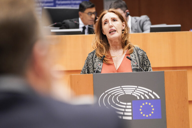 Foto 13: EP Mini-Plenary Session - Russian energy phase out, Nord Stream and the EU's energy-sovereignty