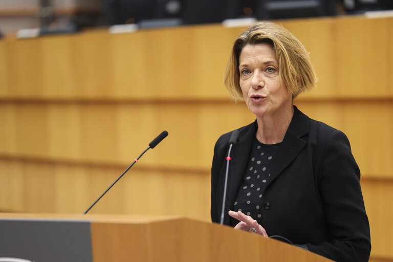 EP Mini-Plenary Session - Improving mental health at work