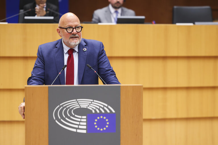 EP Mini-Plenary Session - Improving mental health at work