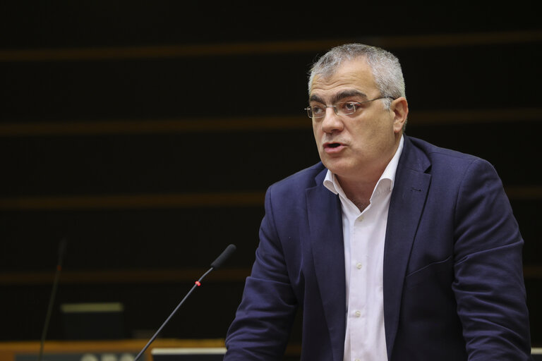EP Mini-Plenary Session - Improving mental health at work
