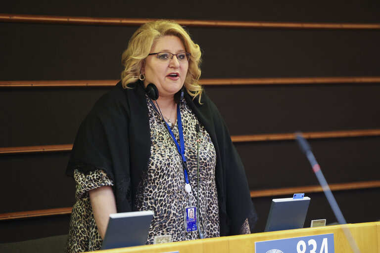 EP Mini-Plenary Session - Improving mental health at work