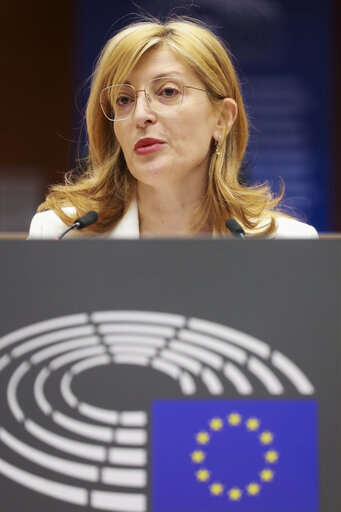 Foto 45: EP Mini-Plenary Session - Choose Europe for Science