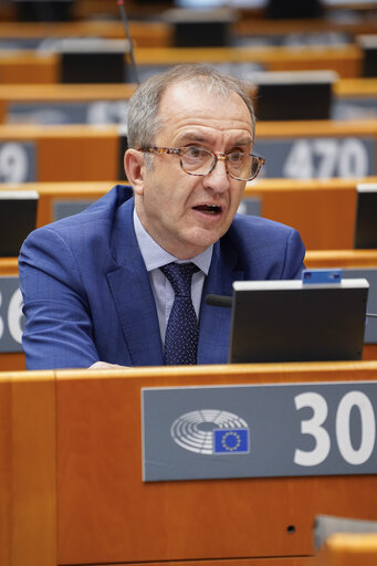 Foto 17: EP Mini-Plenary Session - Deliberations of the Committee on Petitions in 2023