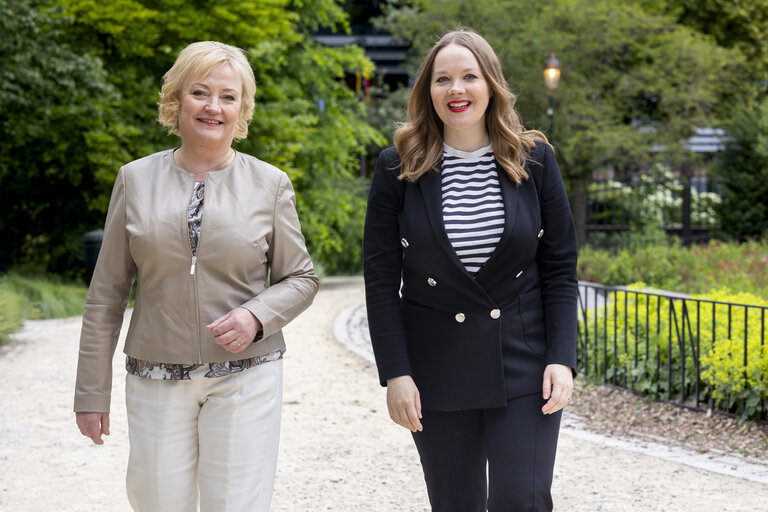 Suriet 4: Elsi KATAINEN and Katri KULMUNI in the EP in Brussels