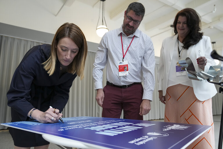 Fotografie 1: Roberta METSOLA, EP President adresses at the Spring 2025 NATO Parliamentary Assembly