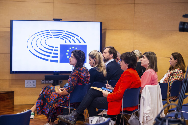 HOUS committee delegation mission to Barcelona - Meeting with a group of university experts researchers