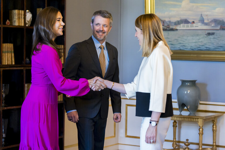 Photo 6: EP Conference of Presidents meets with the incoming Danish Presidency of the Council - Audience with His Majesty King Frederik X of Denmark and Her Majesty Queen Mary Elizabeth of Denmark