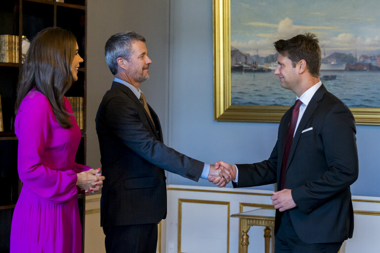 Photo 11: EP Conference of Presidents meets with the incoming Danish Presidency of the Council - Audience with His Majesty King Frederik X of Denmark and Her Majesty Queen Mary Elizabeth of Denmark