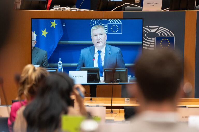LIBE.- Exchange of views with the Commissioner for Democracy, Justice, the Rule of Law and Consumer Protection, Michael McGrath, in the framework of the Structured Dialogue
