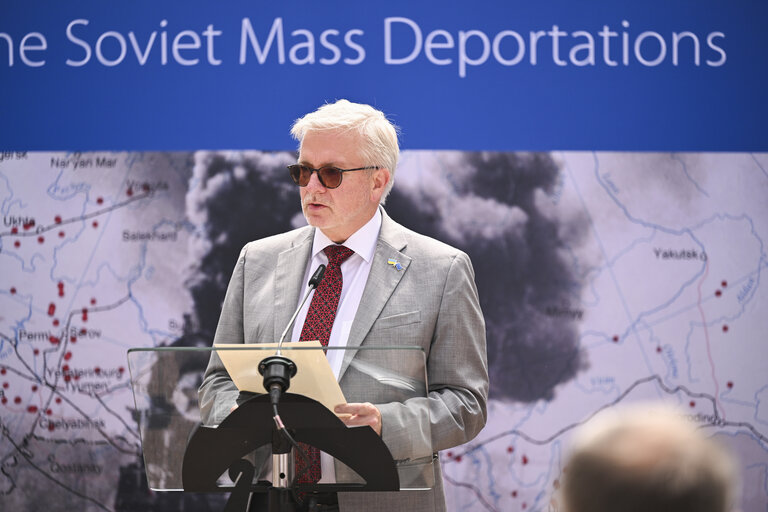 Photo 11: Commemoration of the Victims of Soviet Mass Deportations